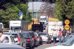 Pojačana frekvencija vozila na graničnim prelazima prema Hrvatskoj