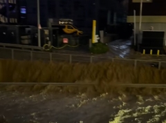 Velike poplave u Istanbulu: Dječak stradao od strujnog udara, obustavljena nastava (VIDEO)