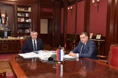 Dodik predao Viškoviću palicu za sastav nove Vlade RS
