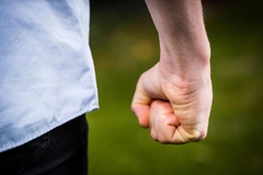 Kršili mjere na privatnoj zabavi pa se masovno potukli