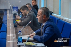 BIJELJINSKI ODBORNICI ZA INFOBIJELJINA Milan Trninić (US): Moramo sjesti za sto i dogovoriti se kako bi Bijeljina napredovala