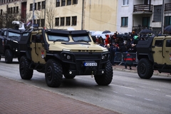 Premijerno prikazano na Svečanom defileu: Pogledajte taktičko vozilo "Vihor", proizvedeno u RS (FOTO)