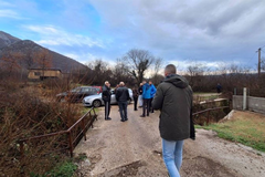 Drama kod Mostara: Bošnjaci tijelima brane imovinu Srba povratnika