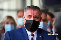 Višković: Vlada Srpske priprema akte, riješićemo način dopremanja kiseonika