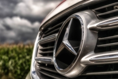 Mercedes mijenja ime