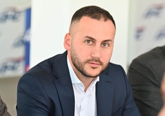 DNS Bijeljina podržava opoziv gradonačelnika Petrovića