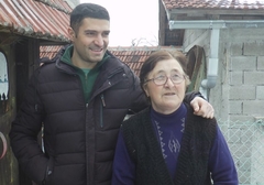 Unuk i baba napravili posao iz snova: Predrag se vratio sa fakulteta na selo i pokrenuo biznis od kog živi cijela porodica (FOTO)