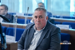BIJELJINSKI ODBORNICI ZA INFOBIJELJINA Zoran Pribišić (DEMOS): Očigledno se gradonačelnik nije snašao u svojoj ulozi