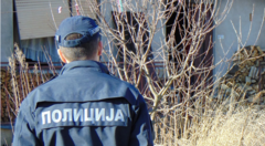 Detalji napada dječaka na majku i sina: Povrijeđen trčao ulicom i zapomagao