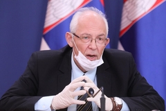 Dr Kon otkriva ko će možda morati da primi treću dozi vakcine