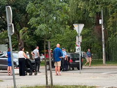 Automobil udario ženu i dijete (4) na pješačkom prelazu u Prijedoru