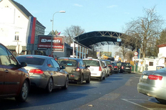 NAORUŽAJTE SE STRPLJENJEM Pojačan saobraćaj na ovim graničnim prelazima