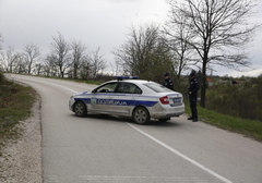 PRVE SLIKE IZ BORA Policija blokirala prilaz deponiji gdje je BAČENO TIJELO male Danke (2)