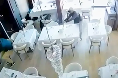 Kamere snimile pucnjavu u restoranu na Novom Beogradu (UZNEMIRUJUĆE)