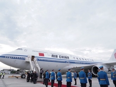 Kineski predsjednik završio posjetu Beogradu, Vučić ga ispratio na aerodromu 
