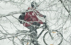 Snijeg zavejao Sloveniju, zatvoreni određeni putevi