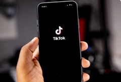 Još jedna žrtva TikToka: Dječak preminuo zbog izazova u kom je trebalo da popije lijekove, njegovi roditelji upozoravaju