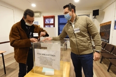 Građani Srbije danas na referendumu odlučuju o promjeni Ustava