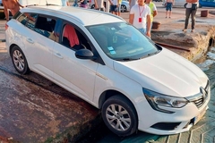 Incident u Crnoj Gori: Vozač pokušao da se ukrca na trajekt u pokretu (FOTO)