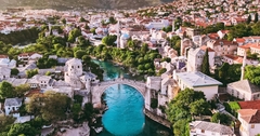 Ko ne kupi - platiće kaznu do 1.500 KM: Mostar uveo vinjete za turističke autobuse