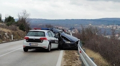 Teška nesreća kod Mostara: Jedna osoba nastradala, tri policajaca povrijeđena