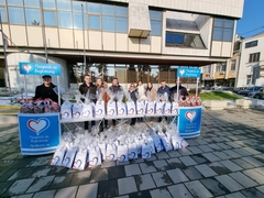 Mitrović: Novogodišnji paketići kao simbol zajedništva i čuvanja narodne tradicije (FOTO)