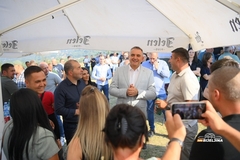 Minić u Puškovcu kod Lopara: Moja kancelarija je cijela Srpska (FOTO)