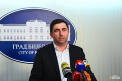 Petrović potvrdio da KASNI PLATA ZAPOSLENIMA u Gradskoj upravi, sindikatu objašnjeni razlozi