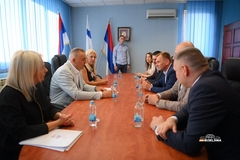 Cvijanovićeva i Minić se  sastali sa Gajićem, Ugljevik dobija novi vrtić (FOTO)