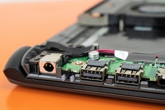 Kako pravilno očistiti USB portove na računaru?