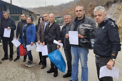 Srbi zaposleni na prelazima Jarinje i Brnjak podnijeli ostavke