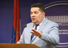 (VIDEO) "Moramo pobiti sve ovo" Skandalozna izjava Nenada Stevandića za govornicom u NSRS