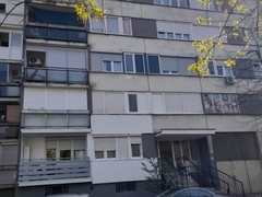 Evakuisani stanari zgrade u Boriku: Sumnja se da se u jednom od stanova nalazi eksploziv