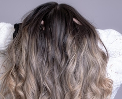 Zašto kosa sijedi? Naučnici otkrili glavni uzrok i kako ga izbjeći