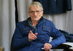 Zanati su danas nula: Janićija Jaćimović i u 82. godini radi za šivaćom mašinom (FOTO)