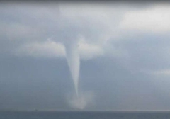 Hrvatsku pogodilo nevrijeme: Snimljena pijavica na moru kod Dubrovnika (FOTO)