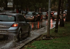 Ove krajeve već ZAHVATILA OLUJA, biće i leda, a evo kad STIŽE SNIJEG