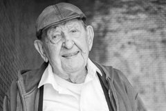 TUŽNA SUDBINA VLASTE VELISAVLJEVIĆA: Preživio koncentracioni logor, zatvor i Goli otok, a zbog toga dugo nije smio ni da uđe u pozorište