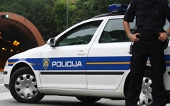 U Hrvatskoj uhapšena nastavnica, pokušala da uđe u školu bez kovid potvrde