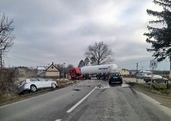 Nezgoda na putu Bijeljina - Brčko, učestvovala i cisterna (FOTO)