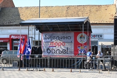 InfoBijeljina na licu mjesta: Građani pristižu na narodni skup, na terenu i policija