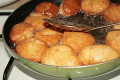 Dva jednostavna trika koja će vam pomoći da prženo tijesto ne upije ni kap ulja