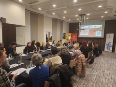 Zastupljenost žena ispod zakonskog praga, mladi nevidljivi: Javno finansiranje stranaka ne donosi ravnopravnost