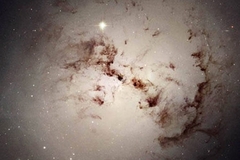  Otkrivena najveća galaksija do sada!