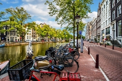 Amsterdam mijenja pravila kako bi otjerao turiste koji dolaze zbog lakih droga