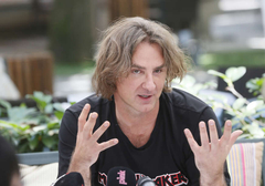 Mitrović dao brojne otkaze na Pinku, pa novom objavom zapalio društvene mreže