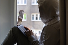 Šok u Mađarskoj: Tinejdžer (15) hakovao državne sisteme i završio u pritvoru