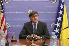 Zašto Amerikanac uređuje izborni proces u BiH