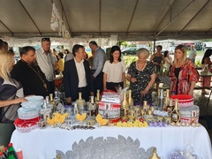 “Narod koji njeguje prošlost ima budućnost” U Ugljeviku svečano otvoren Sajam narodnih rukotvorina