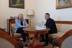 Sijarto nakon sastanka sa Cvijanović: Svaka zemlja ima pravo da odlučuje o svojoj sudbini